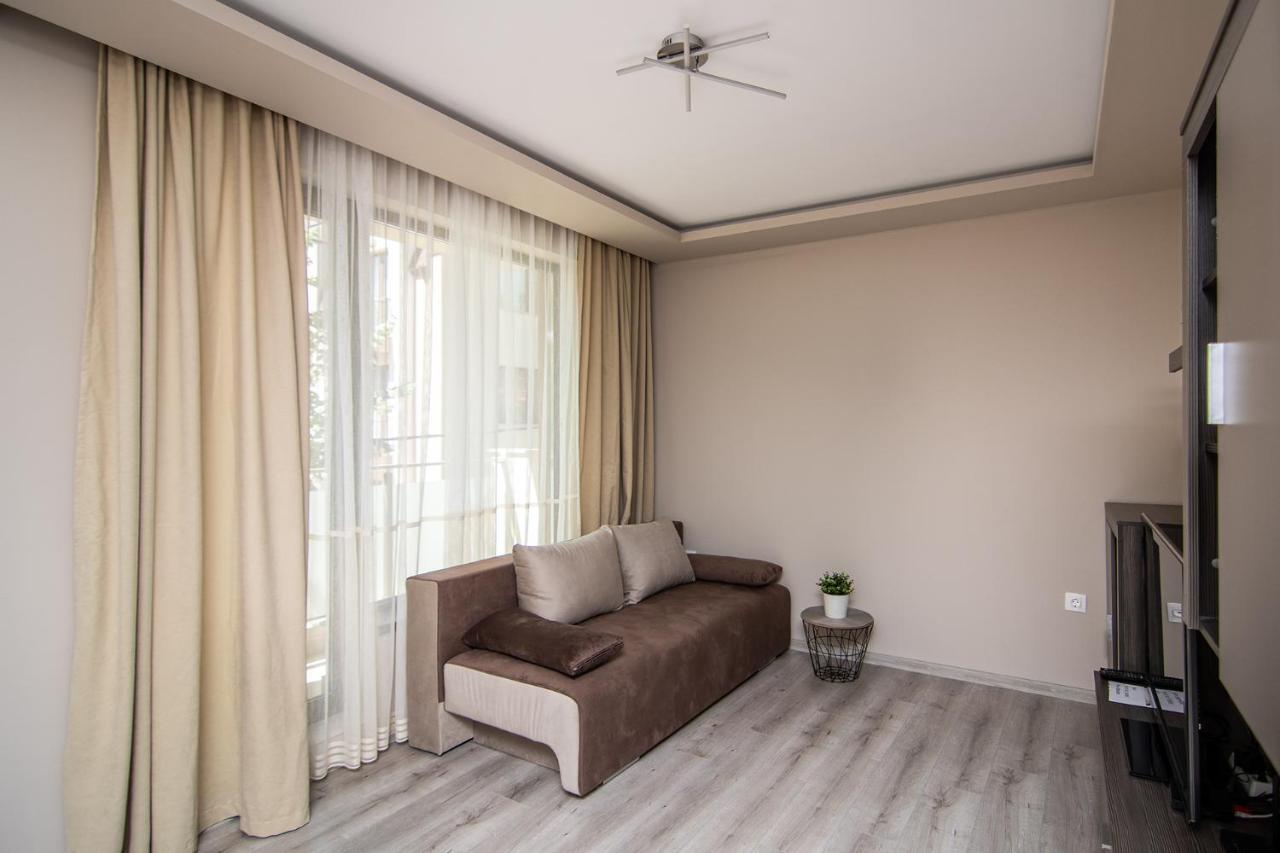 شقة Cozy Flats Nearby Center Free Park Area فارنا المظهر الخارجي الصورة