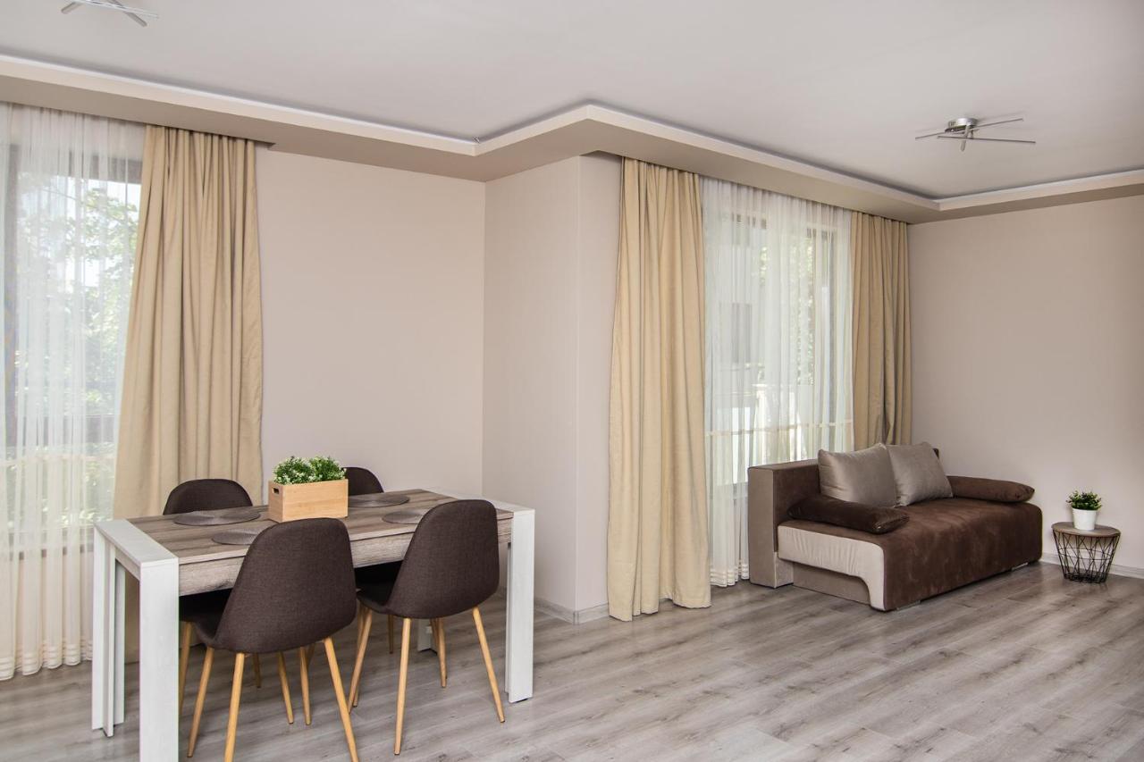شقة Cozy Flats Nearby Center Free Park Area فارنا المظهر الخارجي الصورة